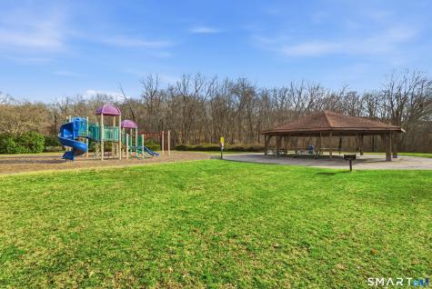 32 Concord Court Groton CT 06340