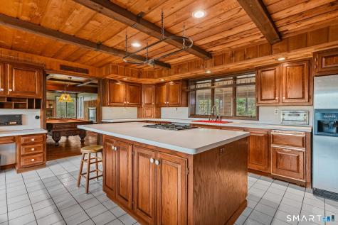 250 Tanglewood Road Stratford CT 06614
