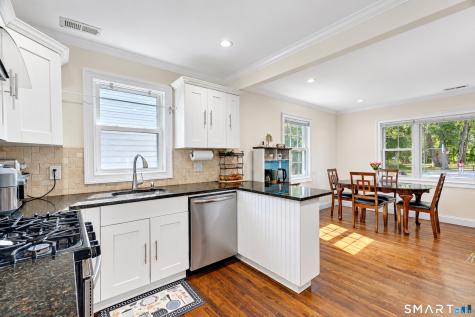 221 Third Avenue West Haven CT 06516