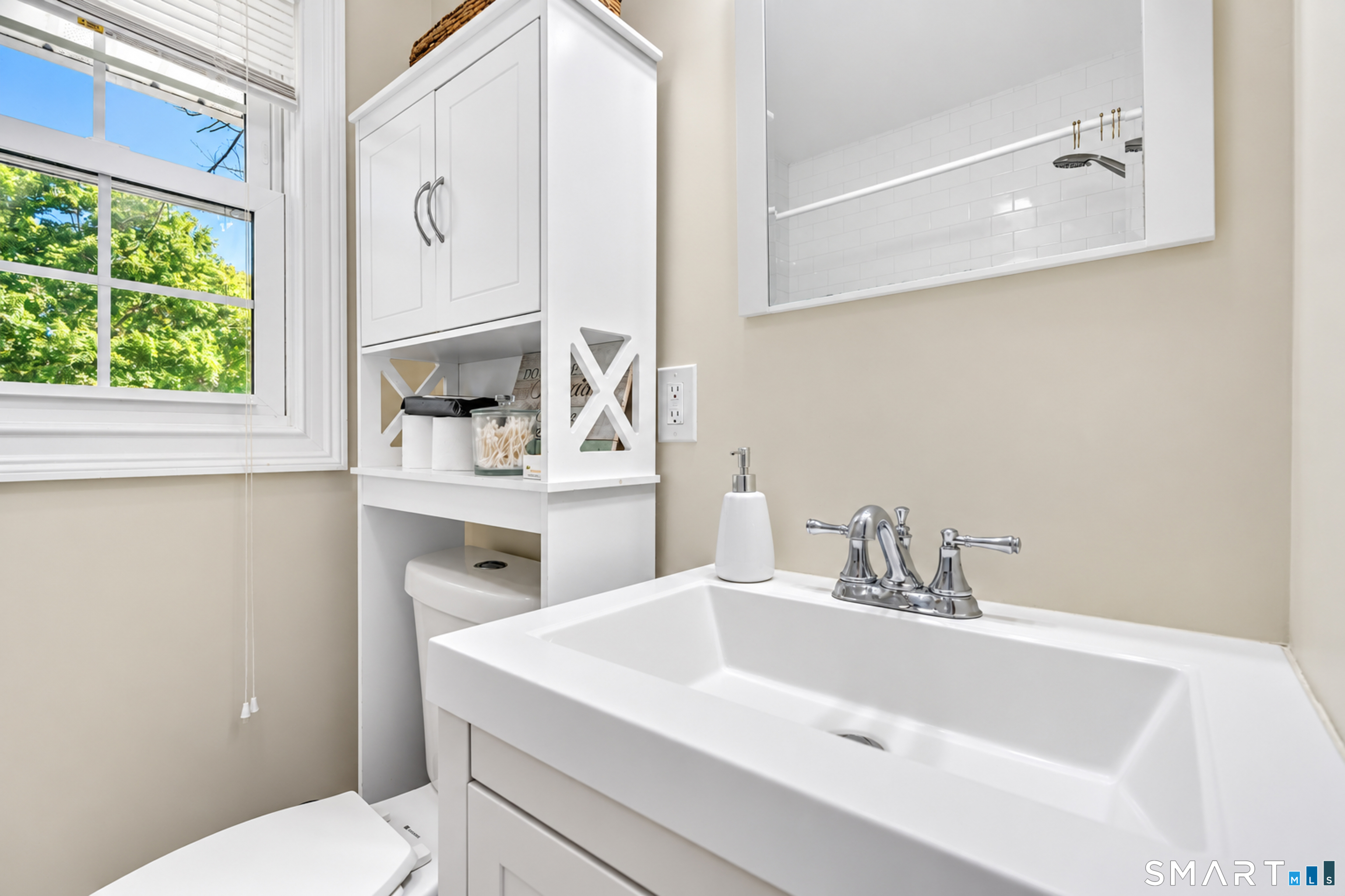 221 Third Avenue West Haven CT 06516
