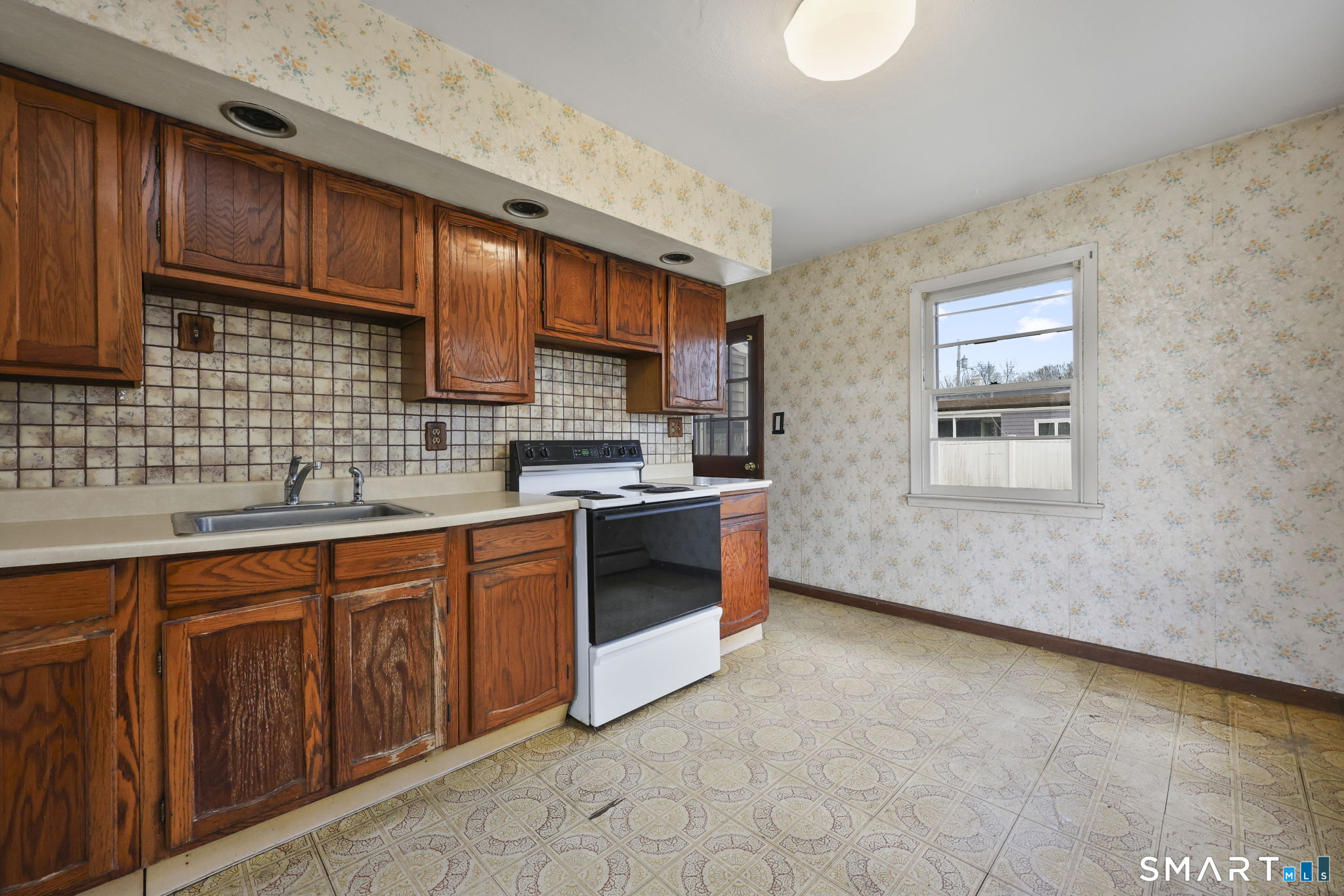 51 Fair Sailing Road West Haven CT 06516