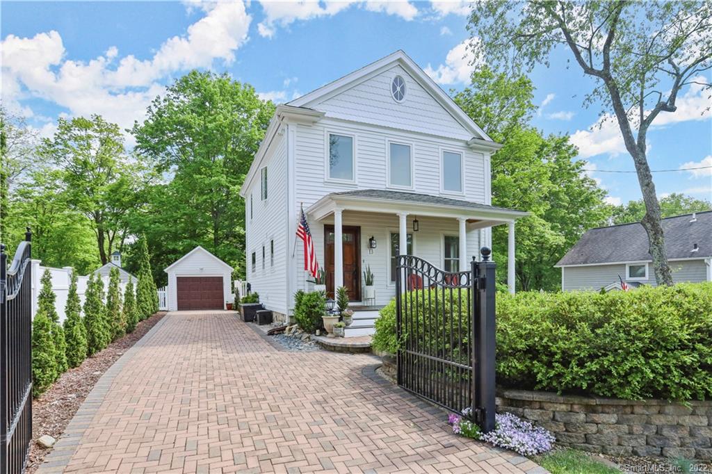 13 Charles Place New Canaan CT 06840