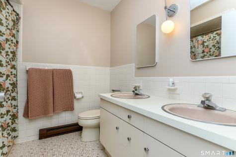 166 Round Hill Road Naugatuck CT 06770
