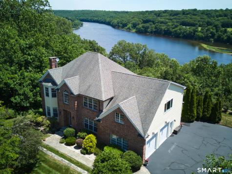 4 Nature Lane Shelton CT 06484