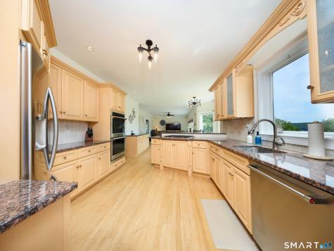 4 Nature Lane Shelton CT 06484