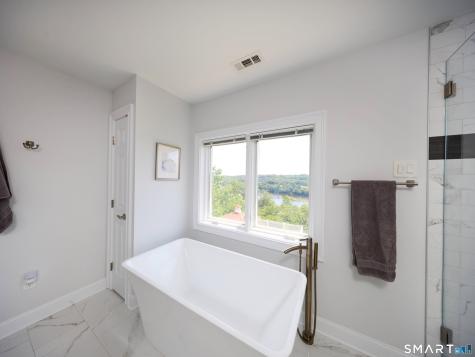 4 Nature Lane Shelton CT 06484