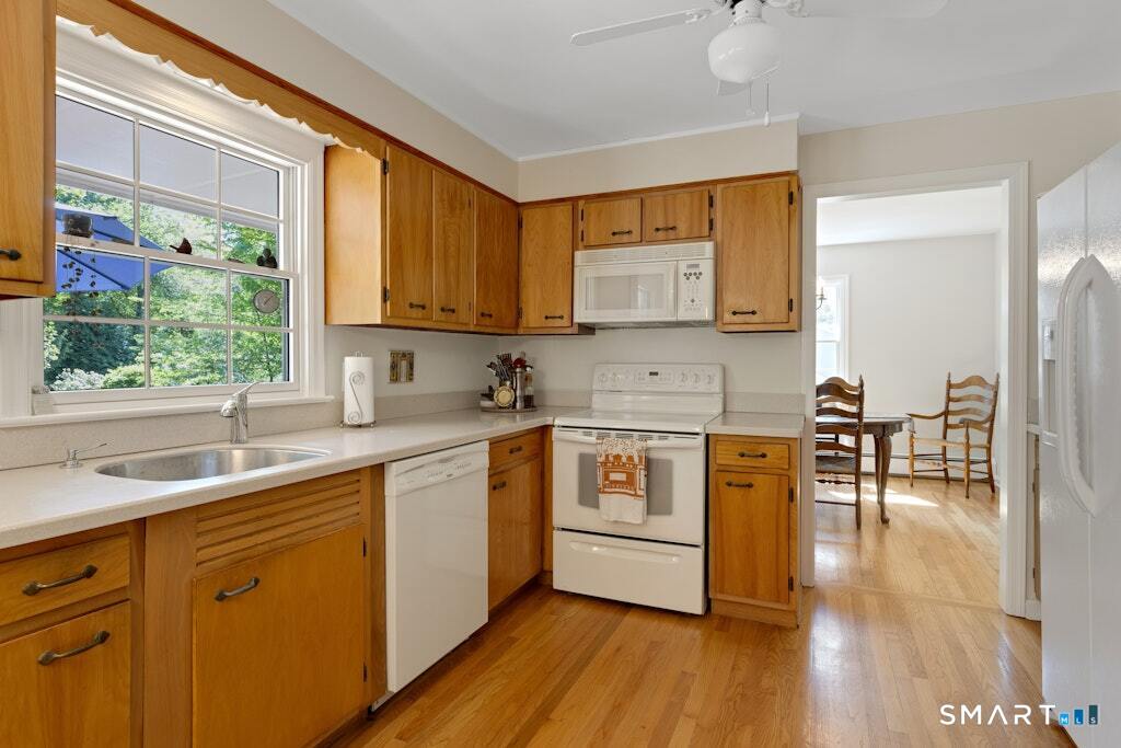 1090 Galloping Hill Road Fairfield CT 06824