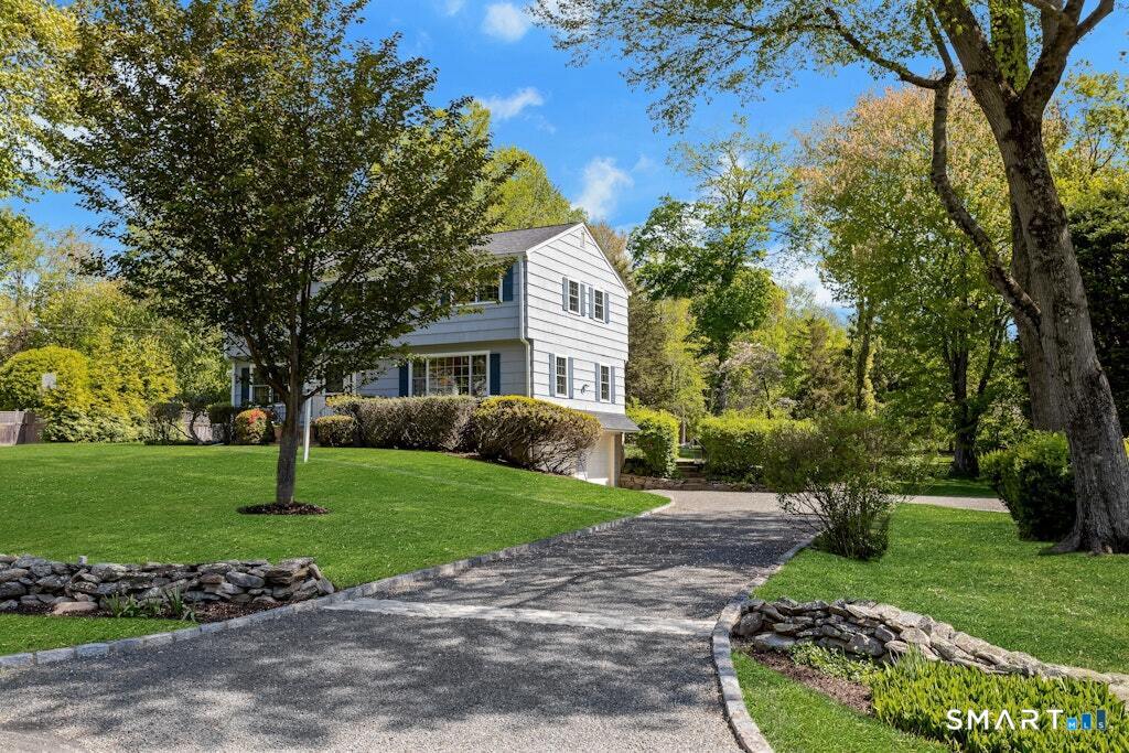 1090 Galloping Hill Road Fairfield CT 06824