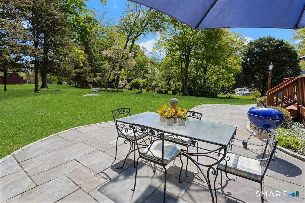 1090 Galloping Hill Road Fairfield CT 06824