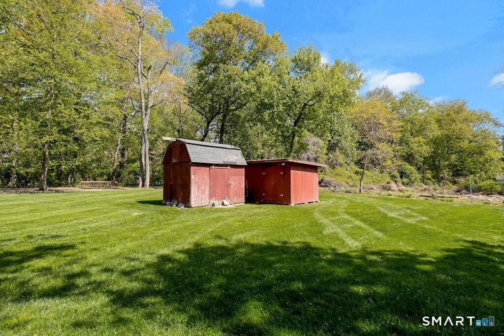 1090 Galloping Hill Road Fairfield CT 06824