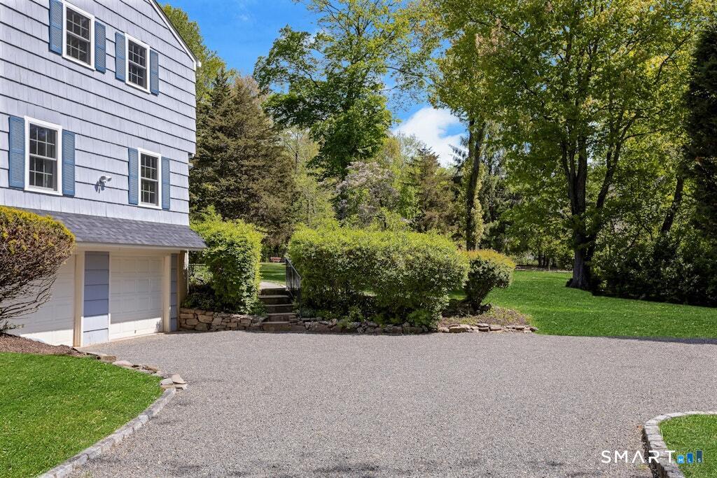 1090 Galloping Hill Road Fairfield CT 06824