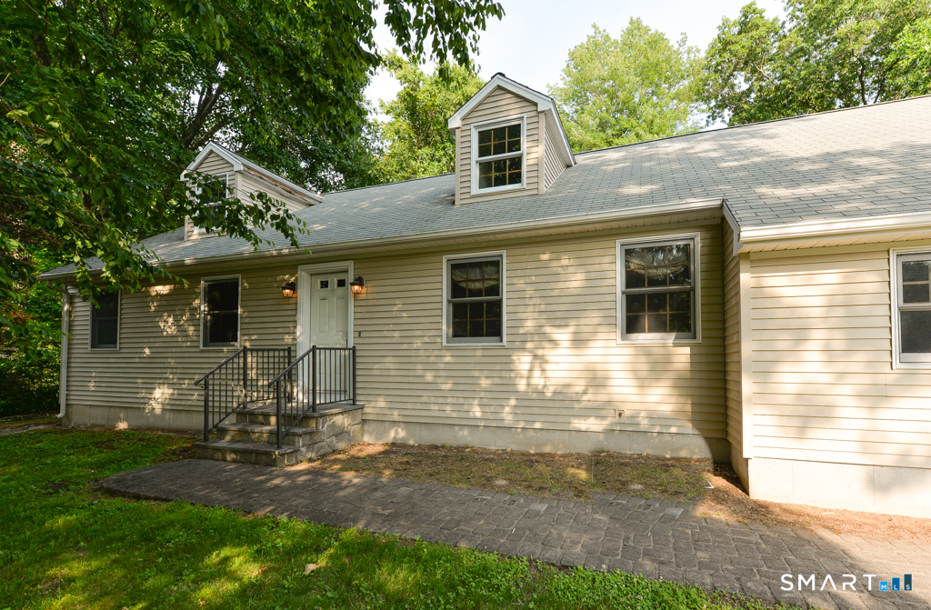 53 Holbrook Road Seymour CT 06483