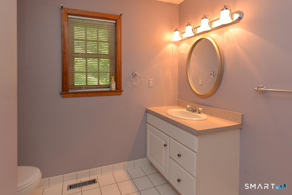 53 Holbrook Road Seymour CT 06483