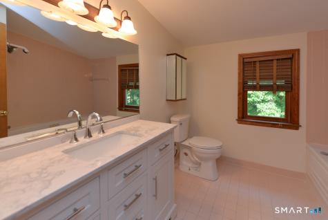 53 Holbrook Road Seymour CT 06483