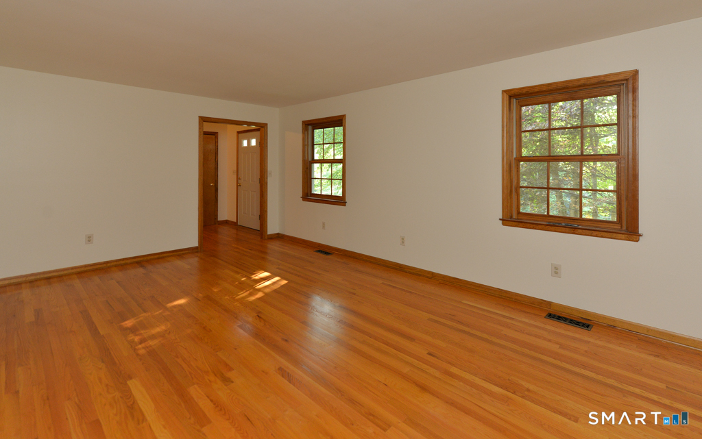 53 Holbrook Road Seymour CT 06483
