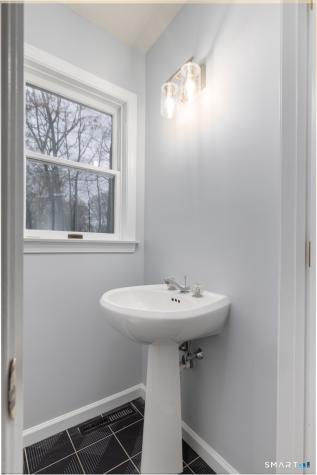 90 Fenn Road Middlebury CT 06762