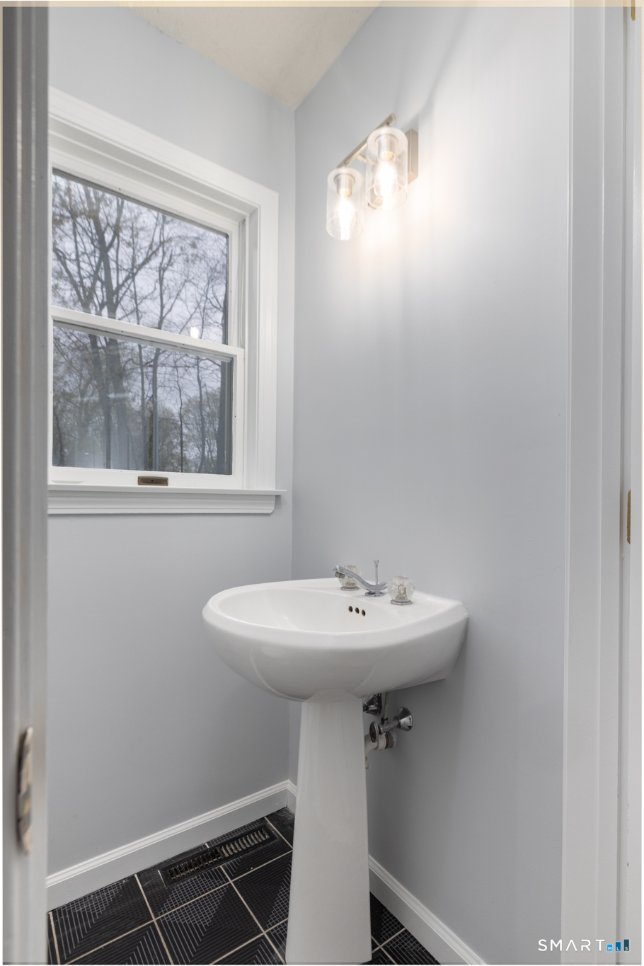 90 Fenn Road Middlebury CT 06762