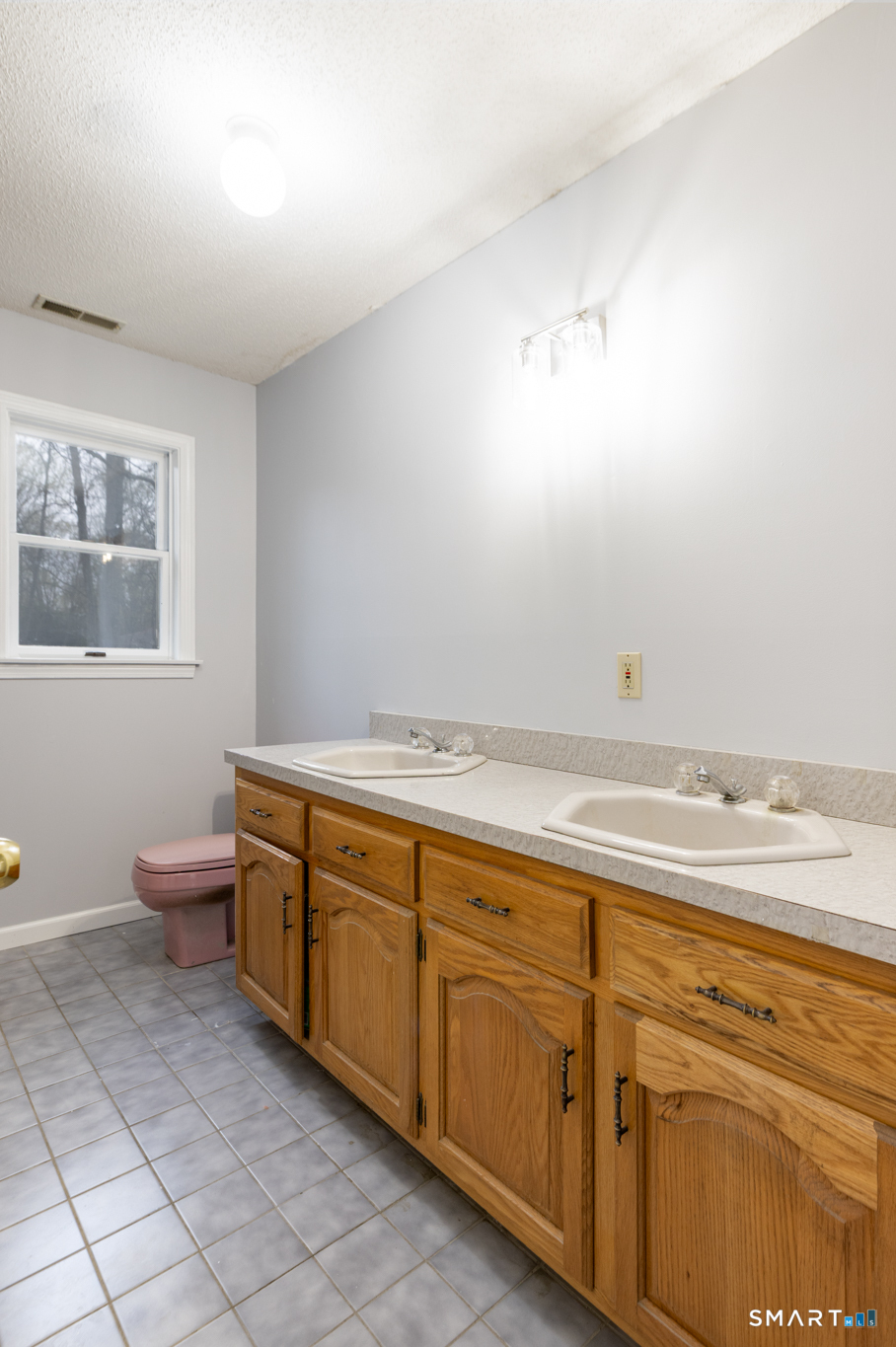 90 Fenn Road Middlebury CT 06762
