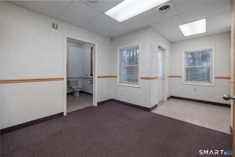 90 Fenn Road Middlebury CT 06762