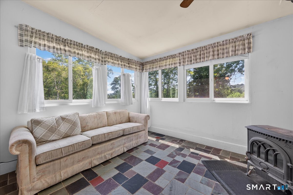 138 Old Norwich Road Waterford CT 06375