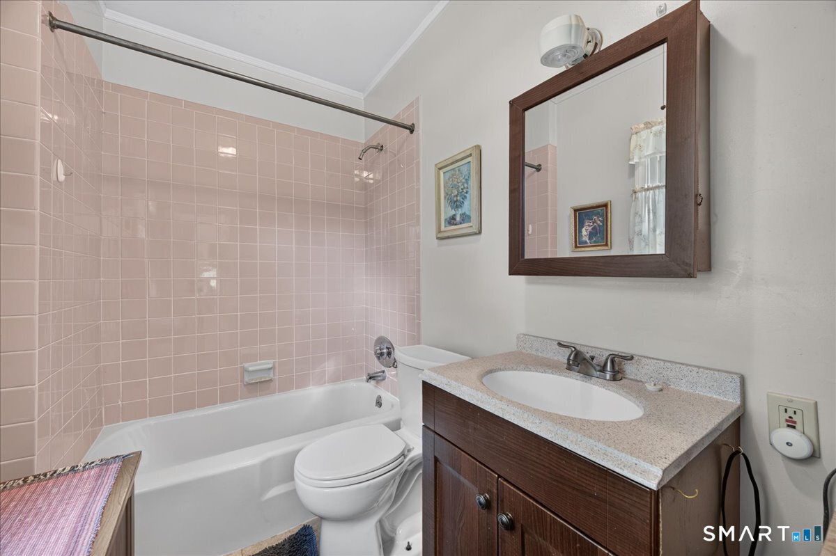138 Old Norwich Road Waterford CT 06375