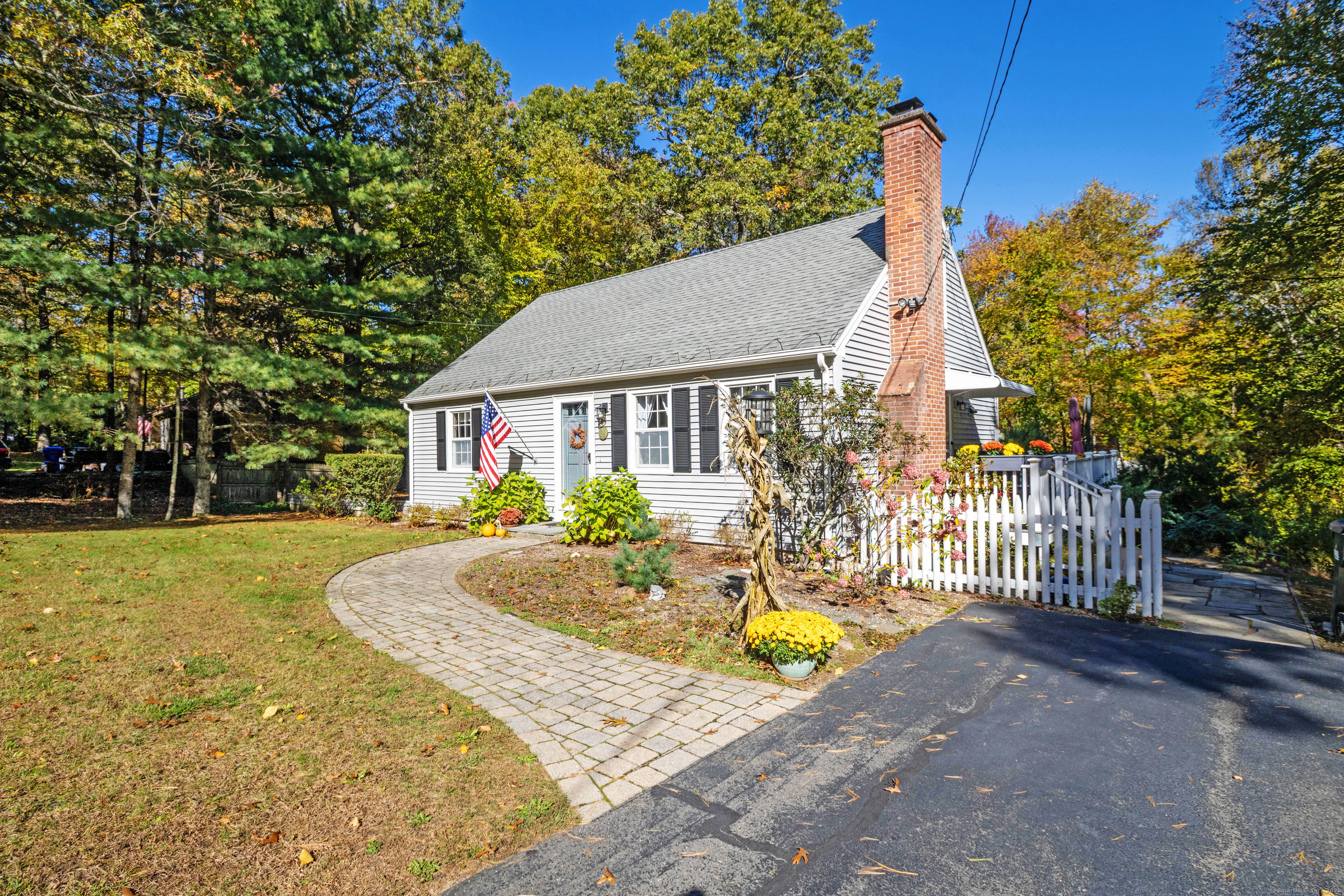 14 Gordon Street Simsbury CT 06070