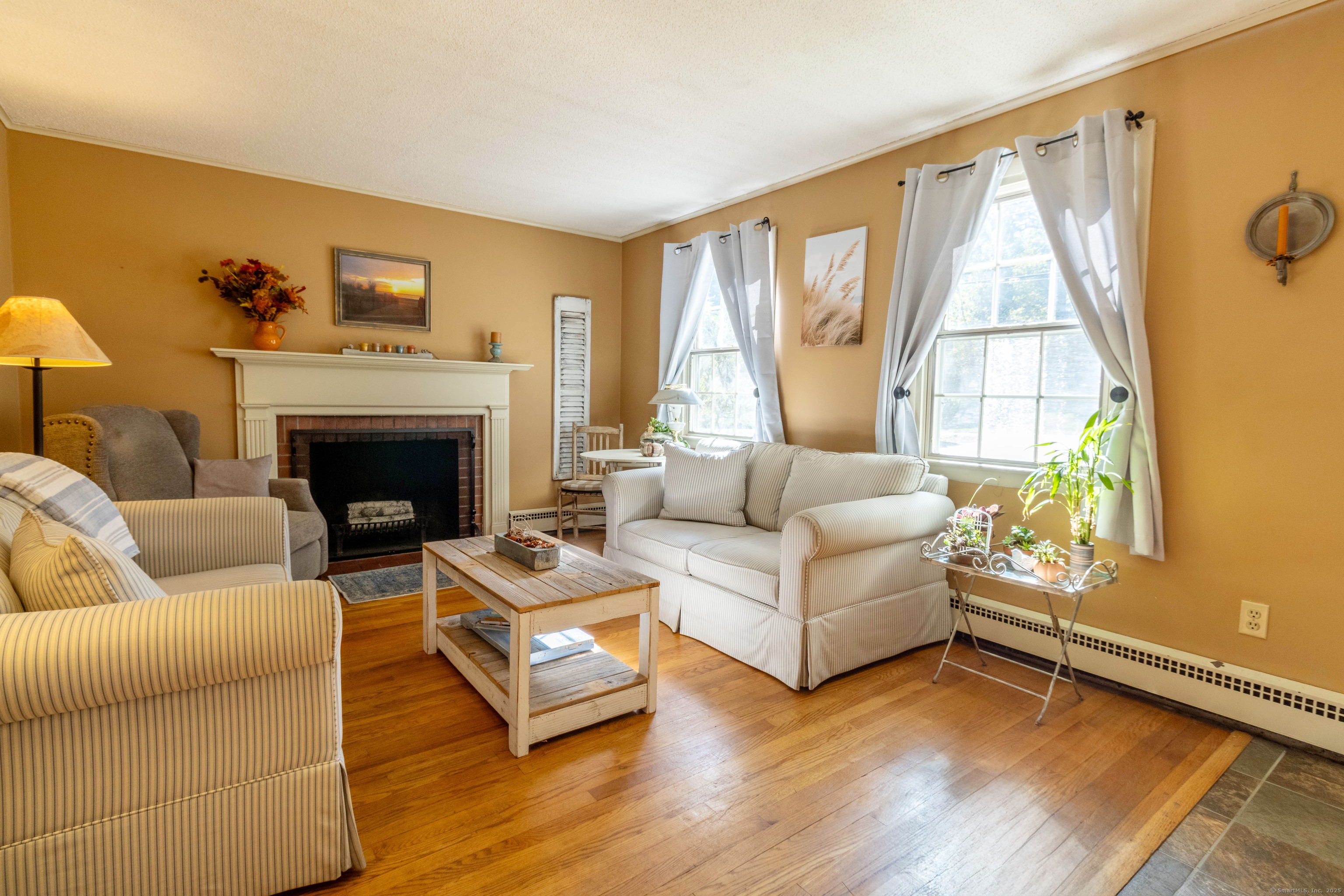 14 Gordon Street Simsbury CT 06070