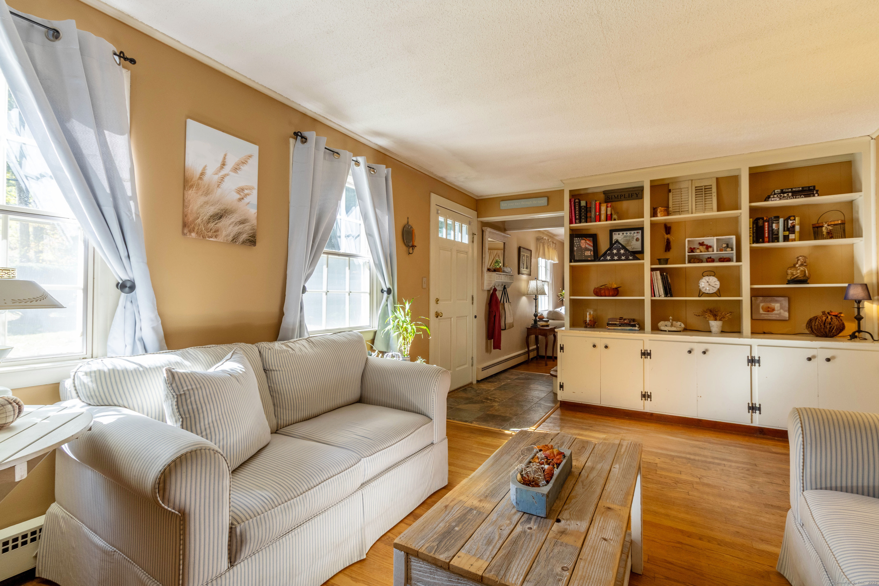 14 Gordon Street Simsbury CT 06070