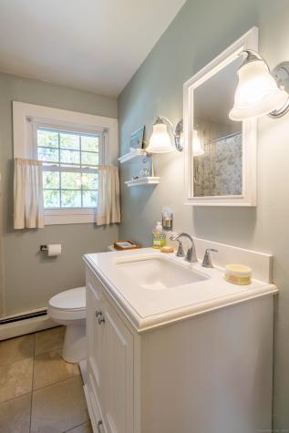 14 Gordon Street Simsbury CT 06070