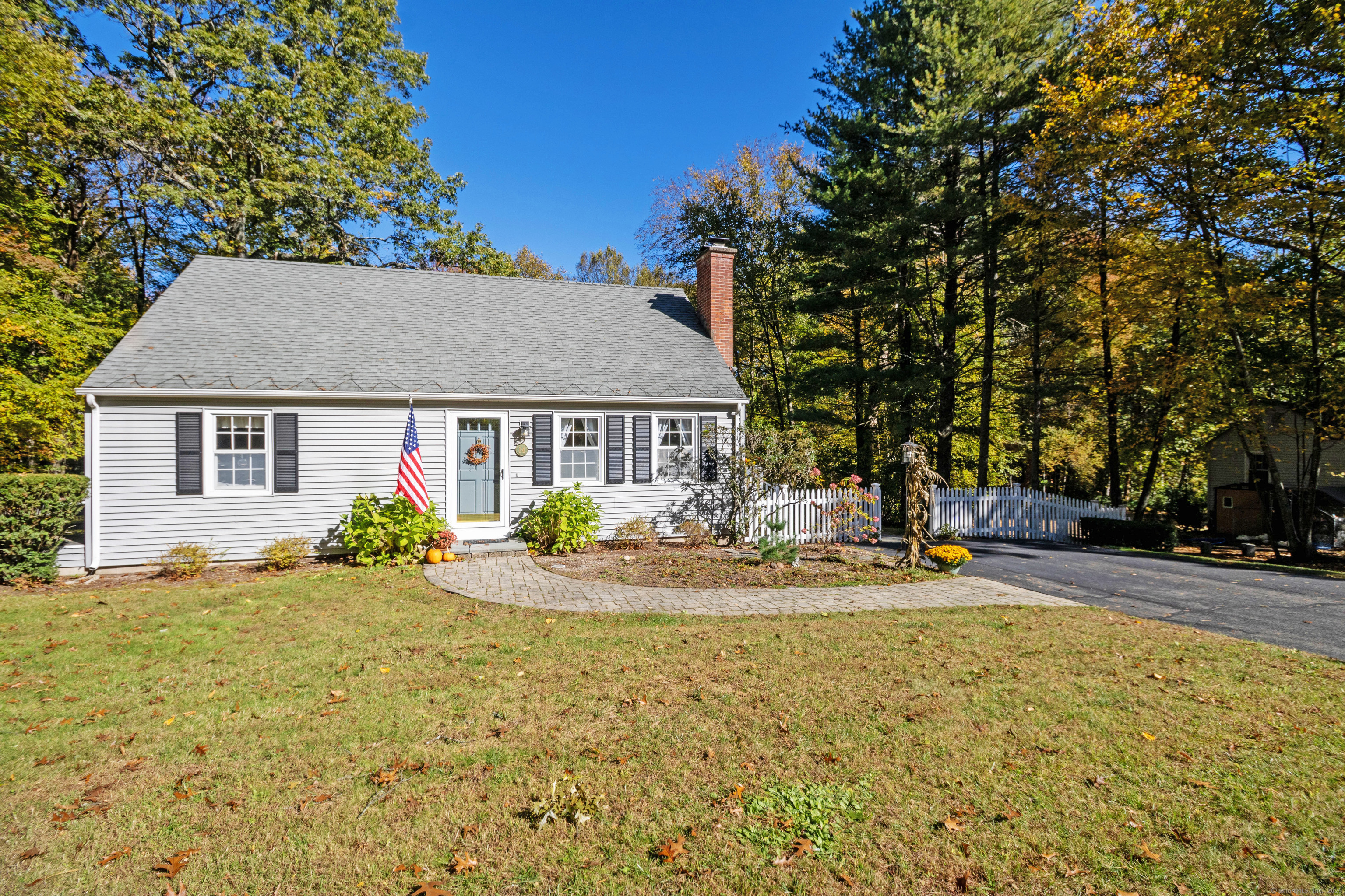 14 Gordon Street Simsbury CT 06070