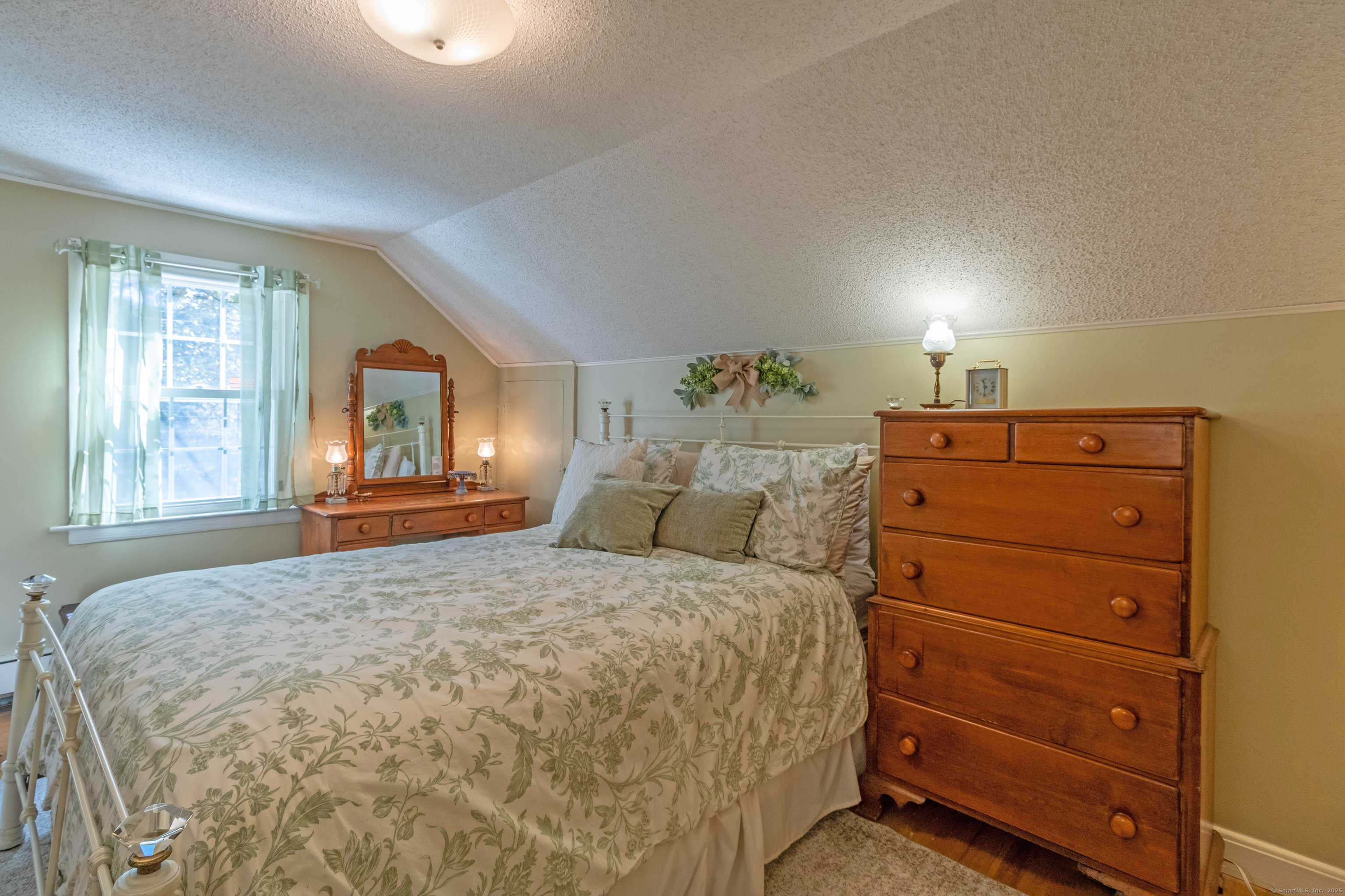 14 Gordon Street Simsbury CT 06070