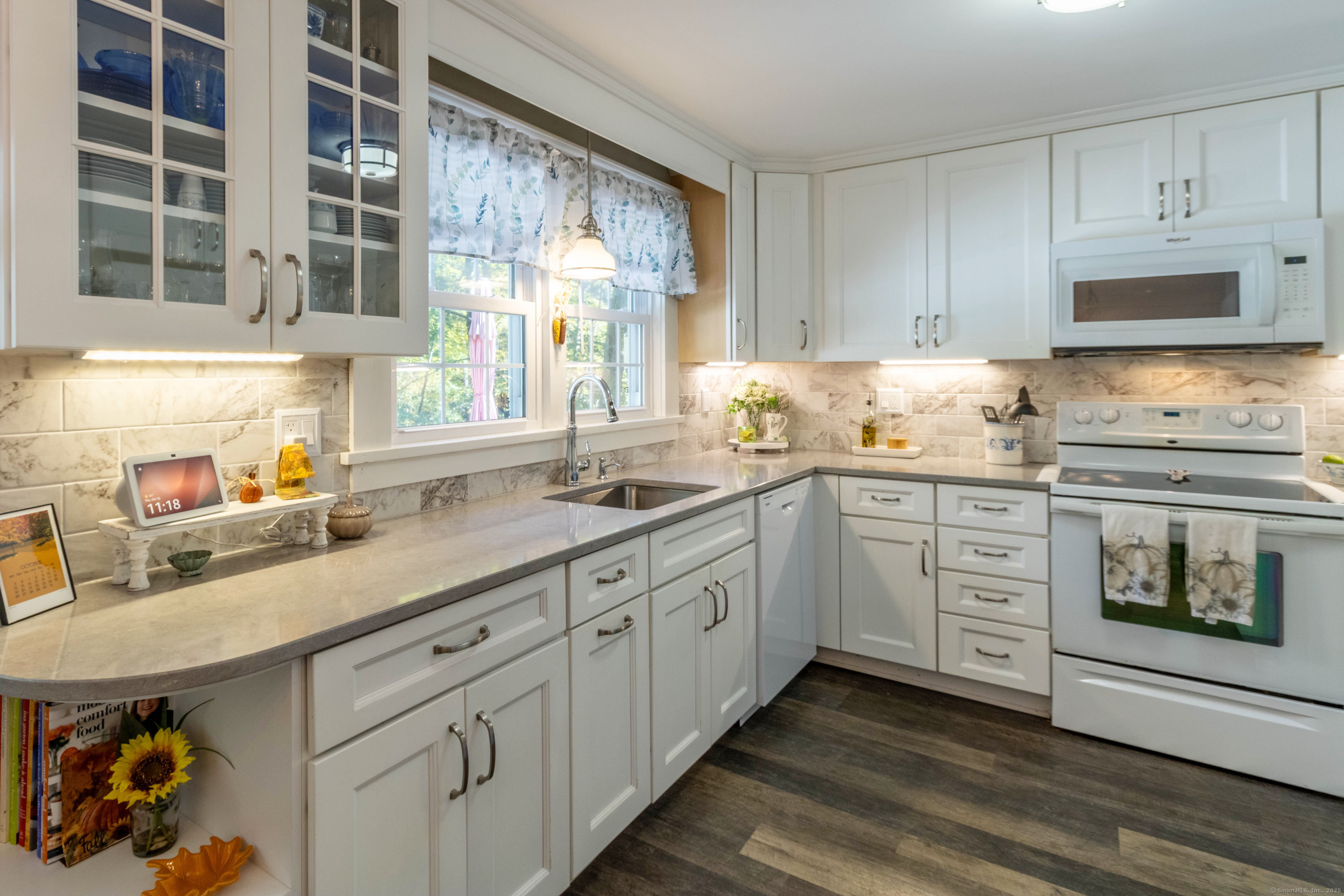 14 Gordon Street Simsbury CT 06070