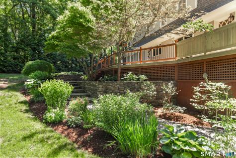 400 Beacon Hill Drive Cheshire CT 06410
