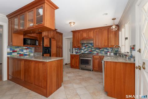 400 Beacon Hill Drive Cheshire CT 06410