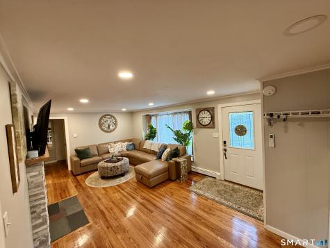 12 Walker Lane Bloomfield CT 06002