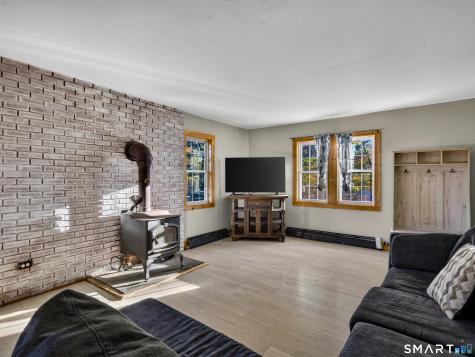 408 Norwich Westerly Road North Stonington CT 06359