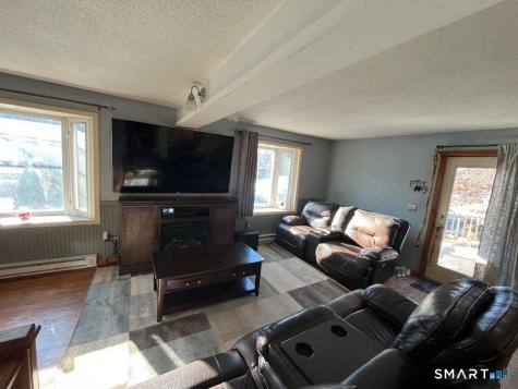 61 Tankerhoosen Road Vernon CT 06066