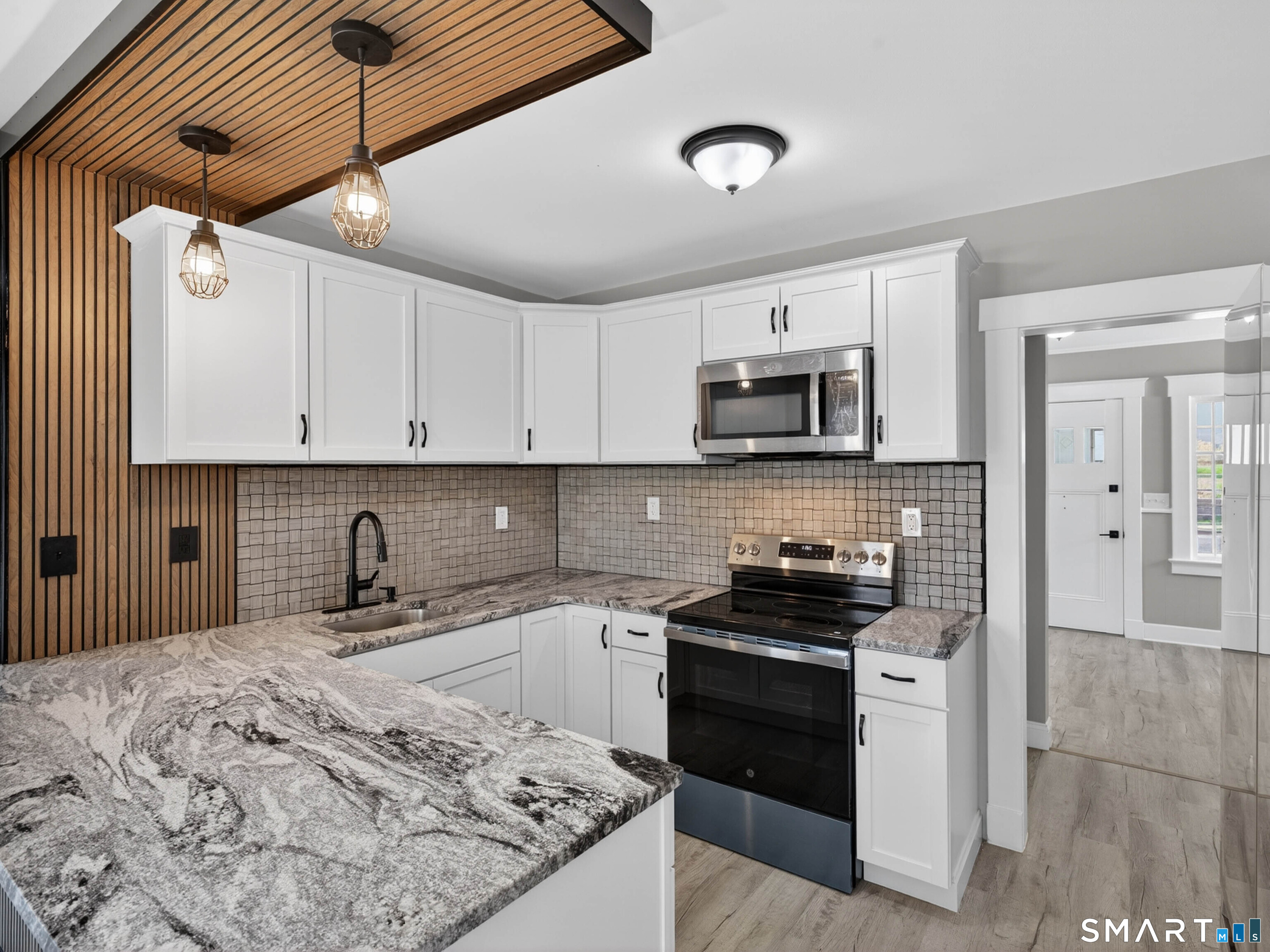171 Norwood Avenue New London CT 06320