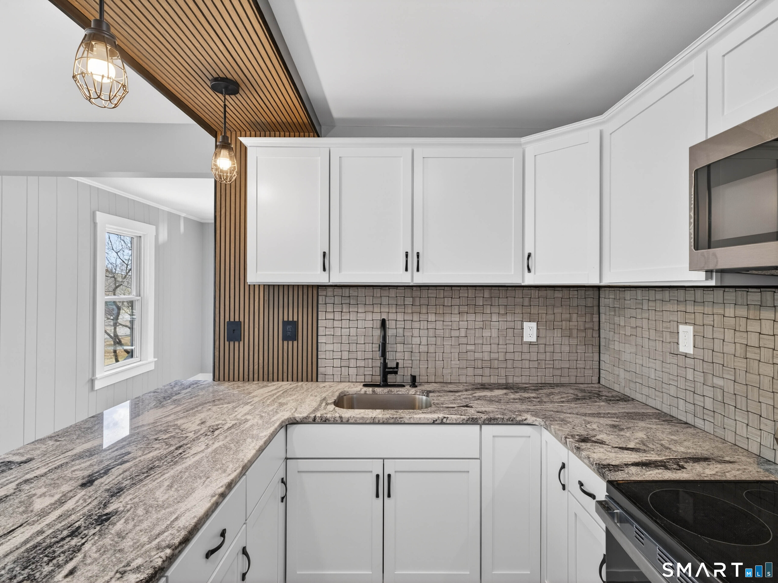 171 Norwood Avenue New London CT 06320
