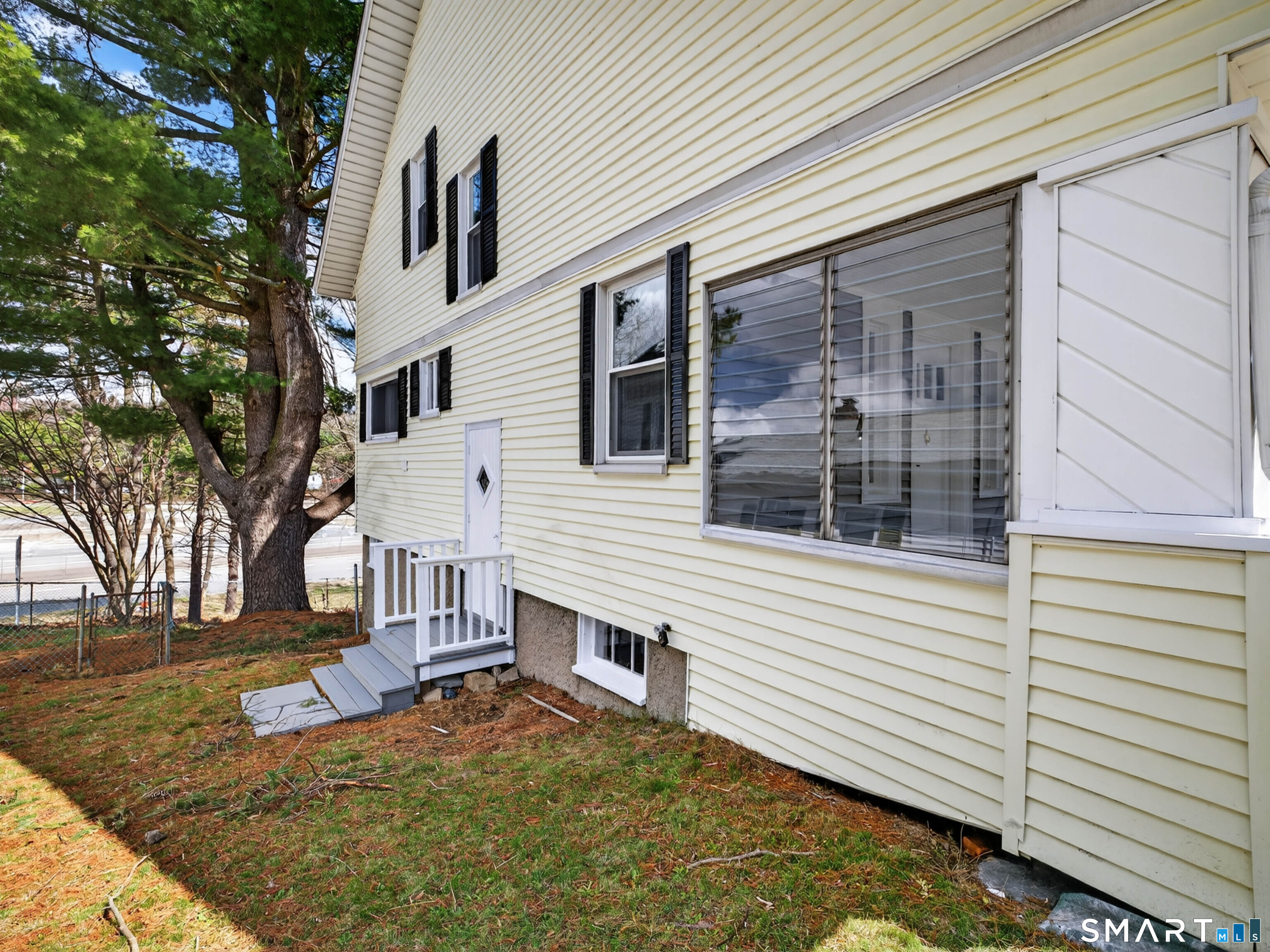 171 Norwood Avenue New London CT 06320