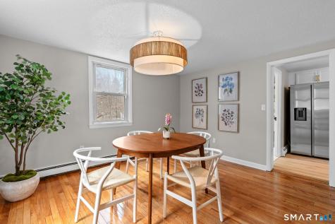 25 Mountain Road Simsbury CT 06081