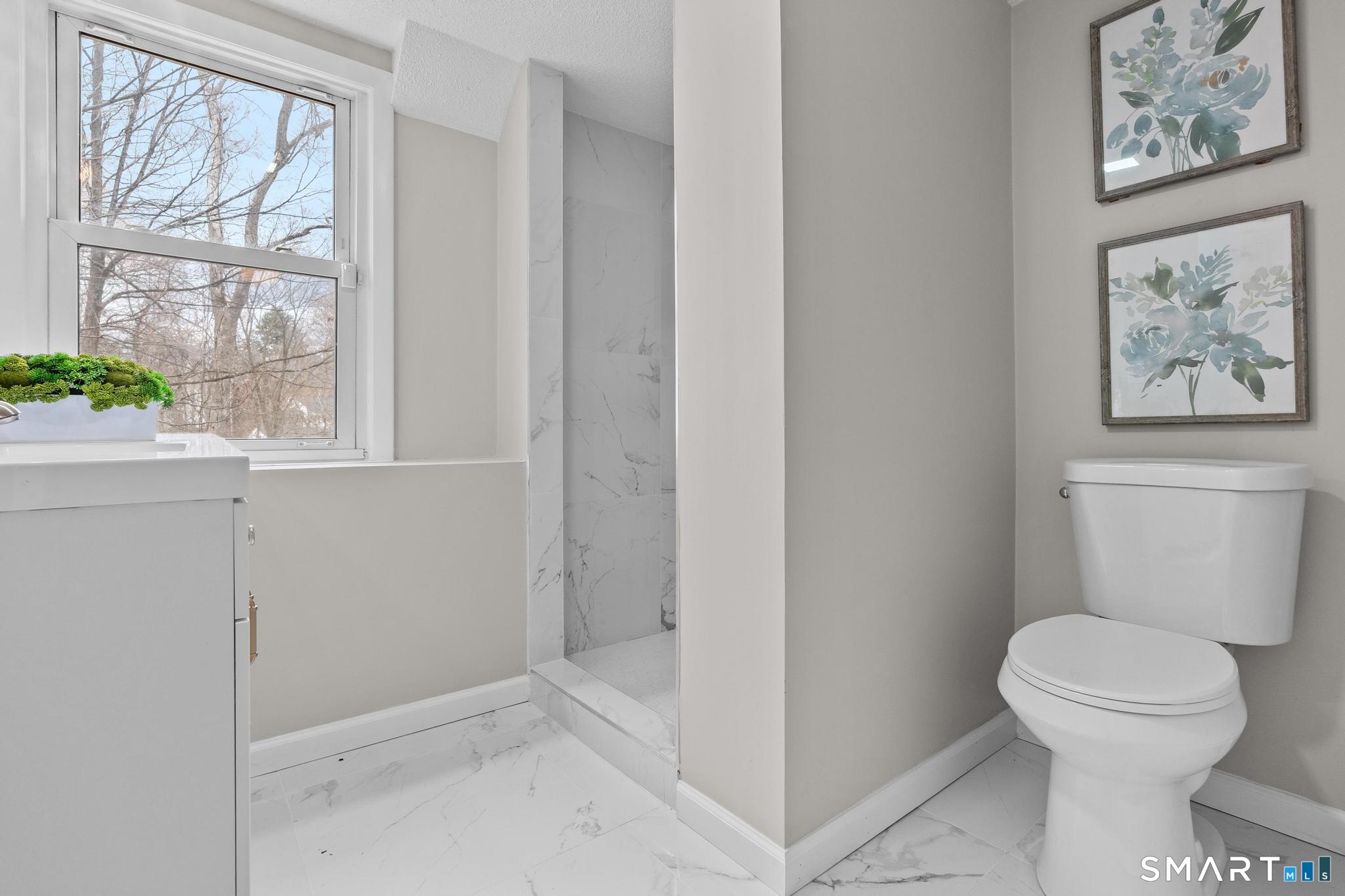 25 Mountain Road Simsbury CT 06081