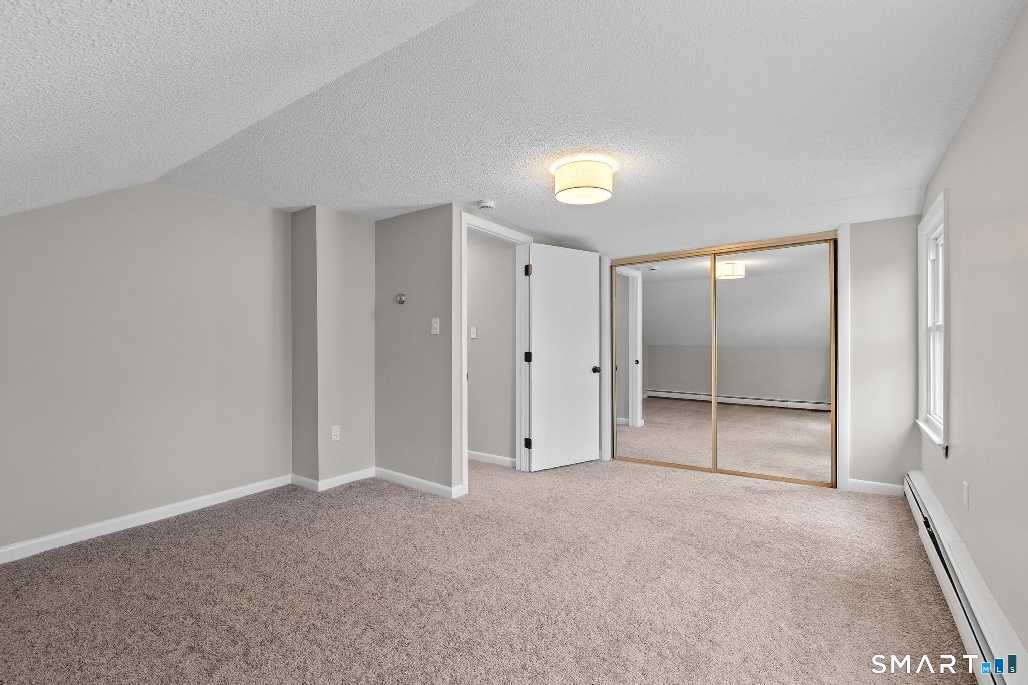 25 Mountain Road Simsbury CT 06081