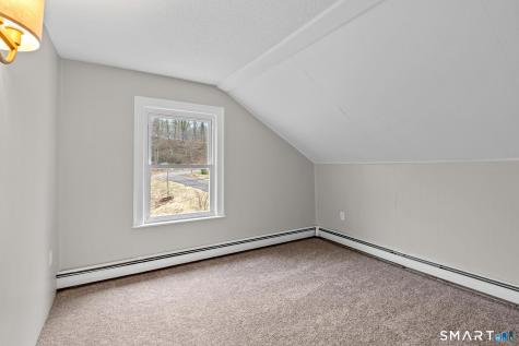 25 Mountain Road Simsbury CT 06081