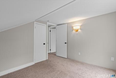 25 Mountain Road Simsbury CT 06081