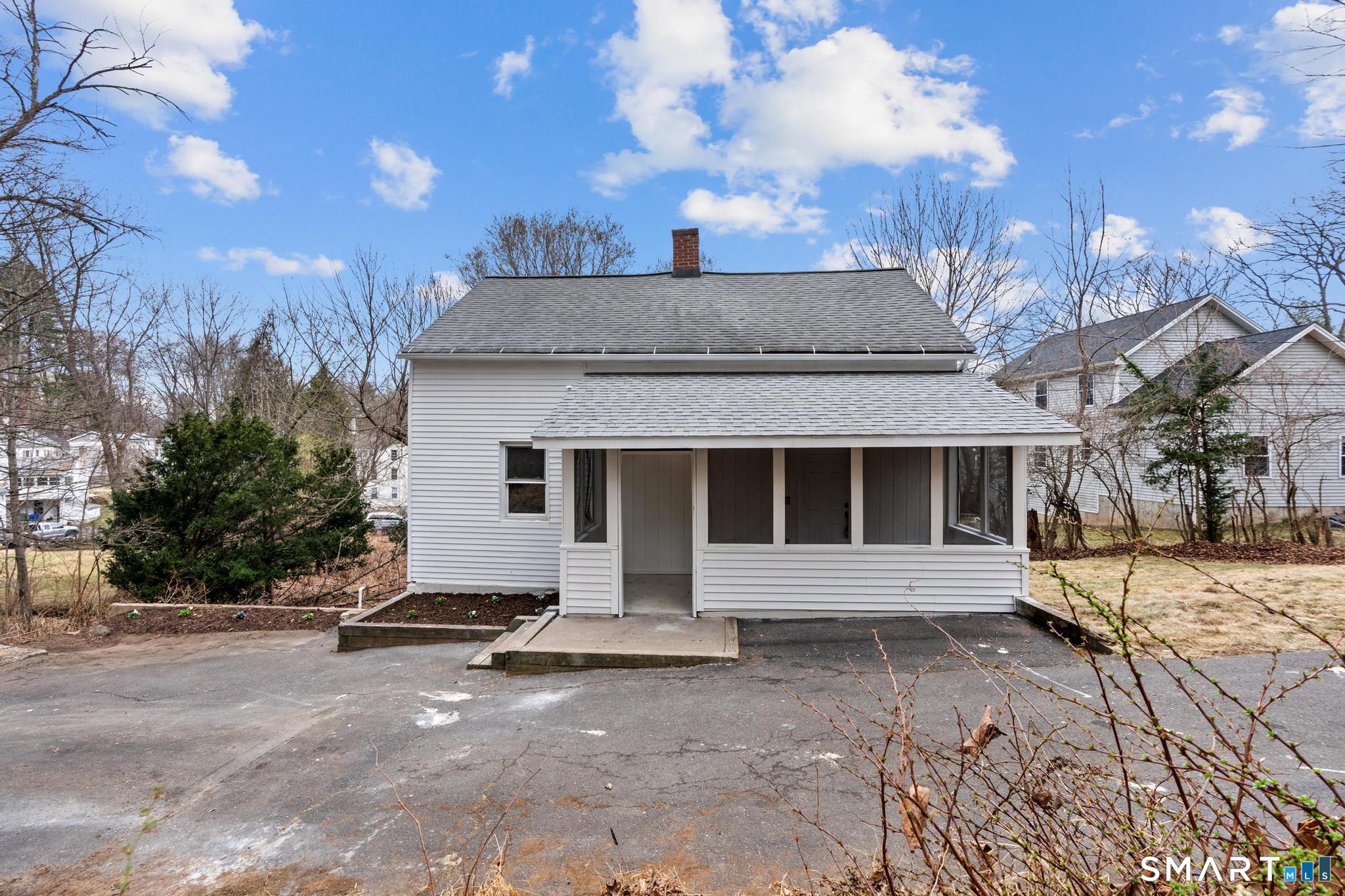 25 Mountain Road Simsbury CT 06081