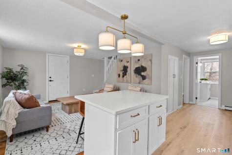 25 Mountain Road Simsbury CT 06081