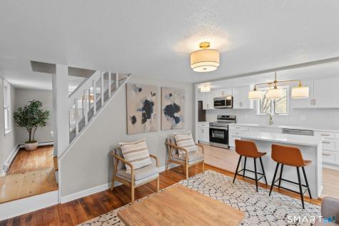 25 Mountain Road Simsbury CT 06081