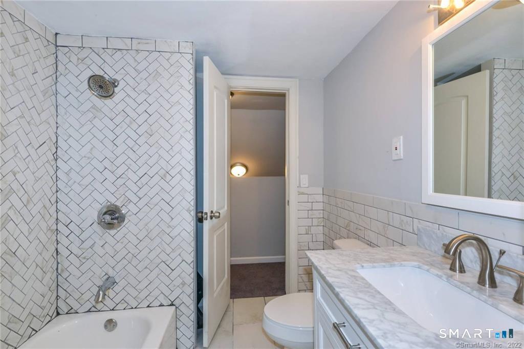 31 Walker Lane Bloomfield CT 06002