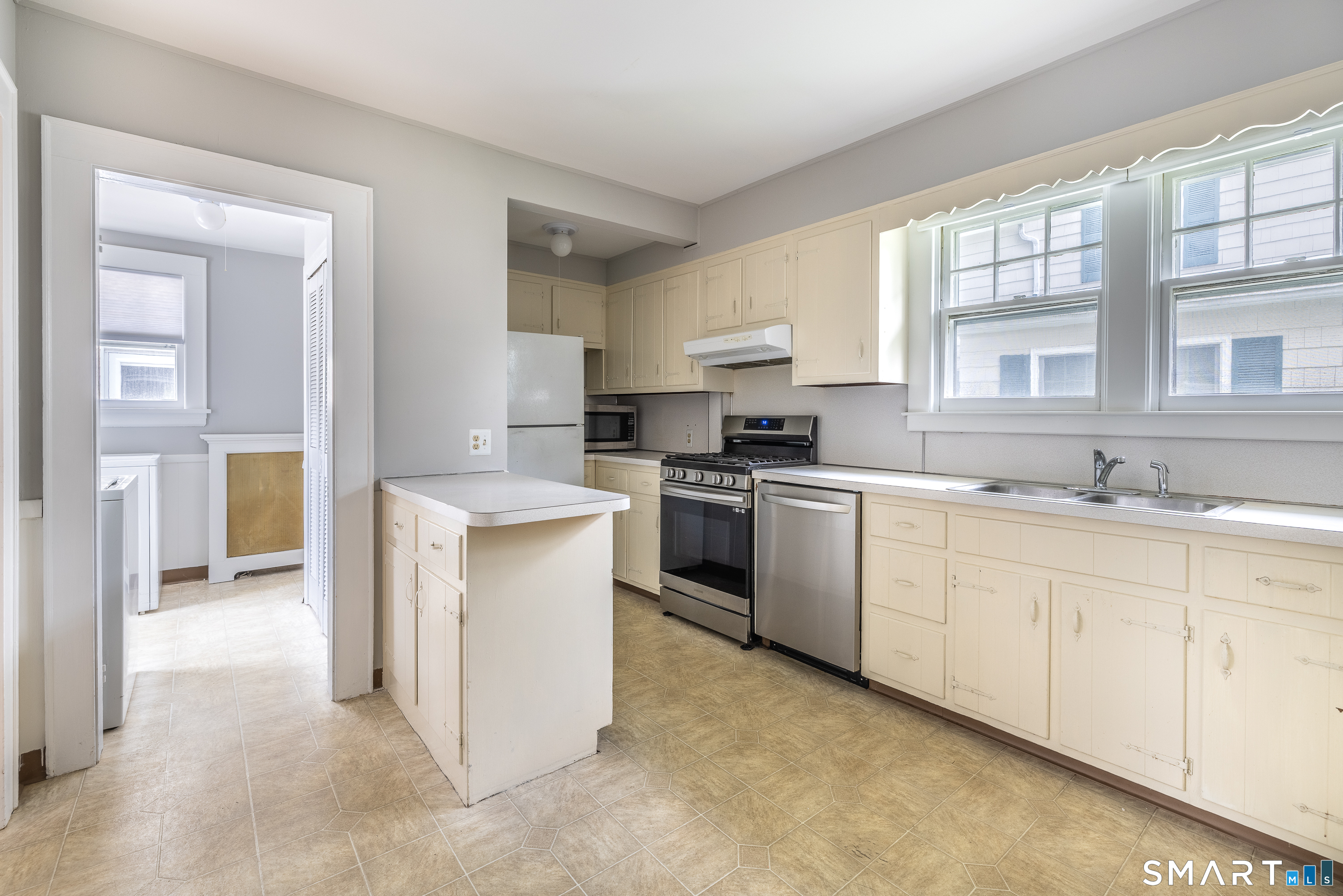 9 George Street Trumbull CT 06611